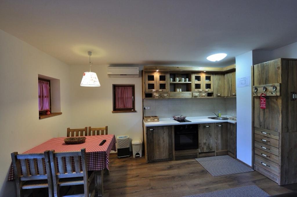Apartment Drvena Kuca Mreznica Gornji Zvečaj 客房 照片